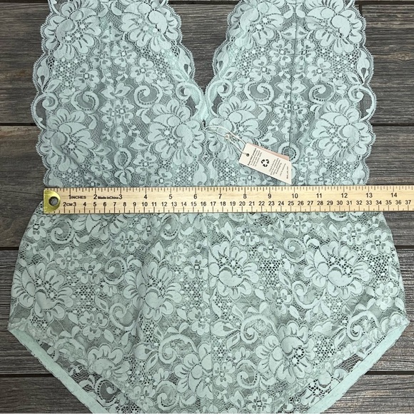 Free People X HAH Comin in Haht Lace Bodysuit Size Large Something Blue - Picture 12 of 16